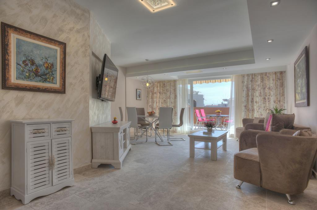 Apartments Aleksandar Petrovac Eksteriør bilde