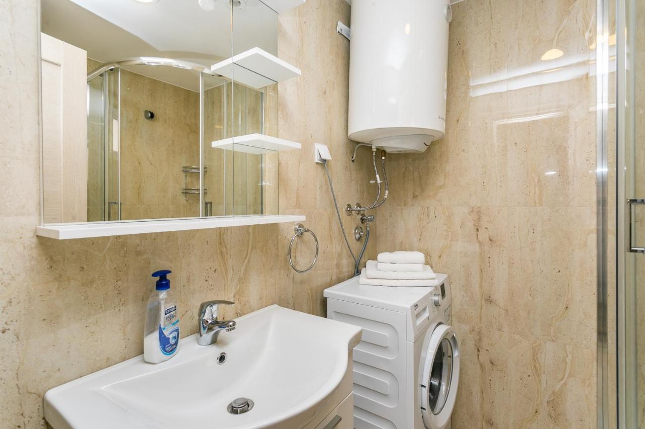 Apartments Aleksandar Petrovac Rom bilde
